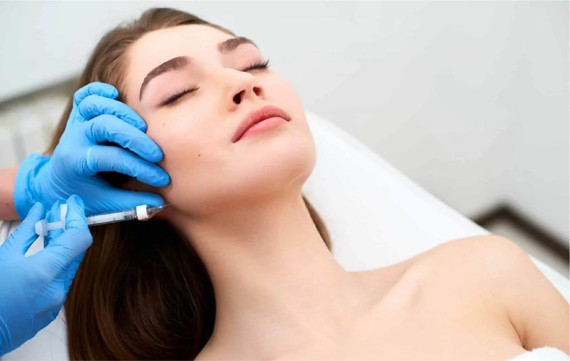 Rahasia Wajah Tirus: Mengenal Lebih Dekat Botox Rahang