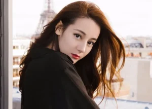 rahasia-kecantikan-kulit-glowing-dan-kencang-ala-selebriti-dunia