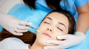 kenapa-dilarang-rebahan-setelah-suntik-botox